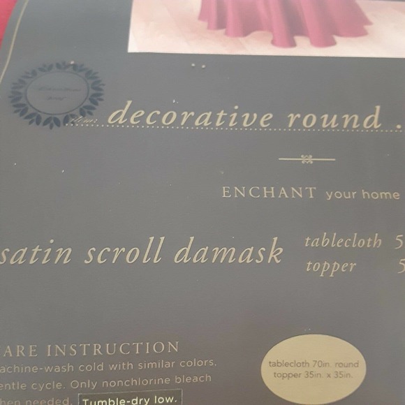 Trim a Home Decorative Round Tablecloth& Topper Red Winter Christmas - Picture 6 of 7